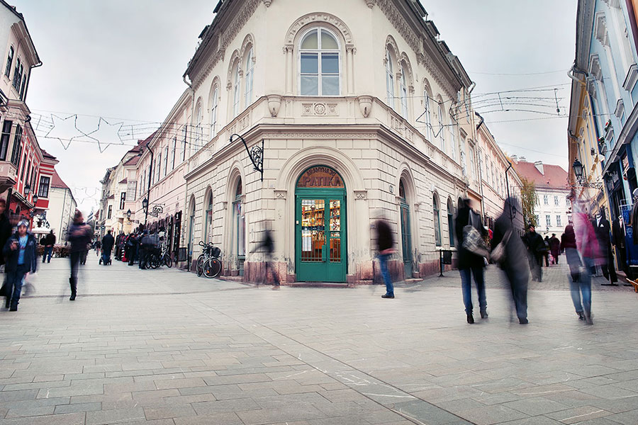 Piazza Pubblica - Győr & Vienna